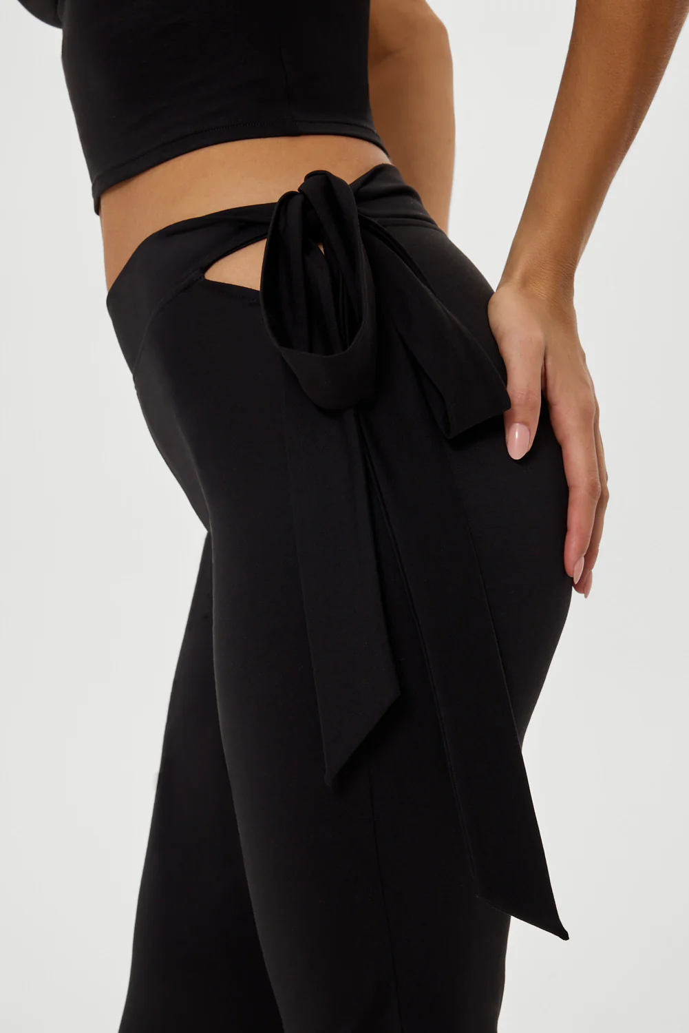 Jay Capri Pants - Black - Image 4